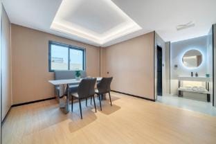 Yunshang Siji Hotel by Home Inn (Longyou People's Government South Gate Branch) Hotel in Zhejiang
