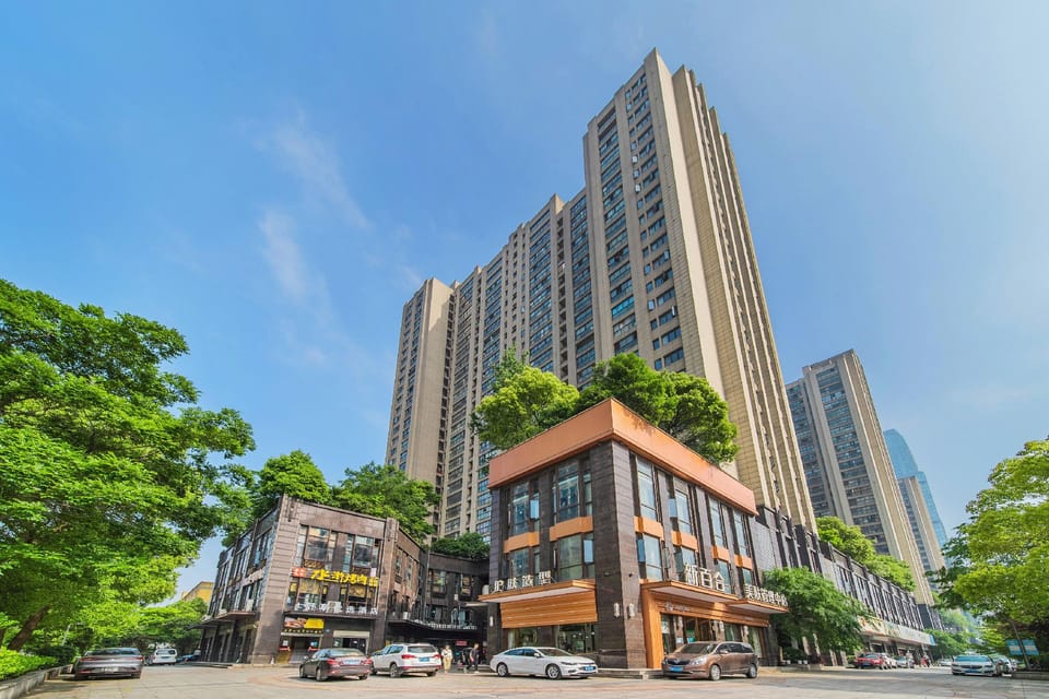 Enjoy Premium Hotel (Hangzhou Jianshe Third Road Metro Station Branch) Hotel in Hangzhou