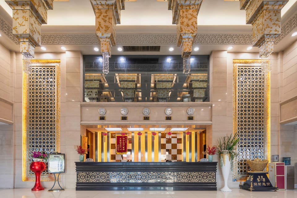 Huaxian Hotel Hotel in China