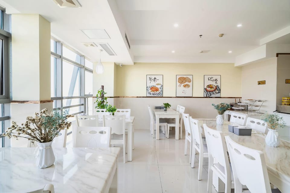 Home Inns Group - Ripple Cloud Hotel near Xuzhou East Railway Station Hotel in Jiangsu