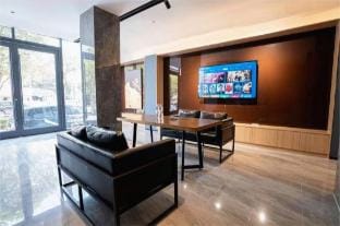 iu Hotel (Zaozhuang West Railway Station Wanda Plaza Branch) Hotel in Jiangsu
