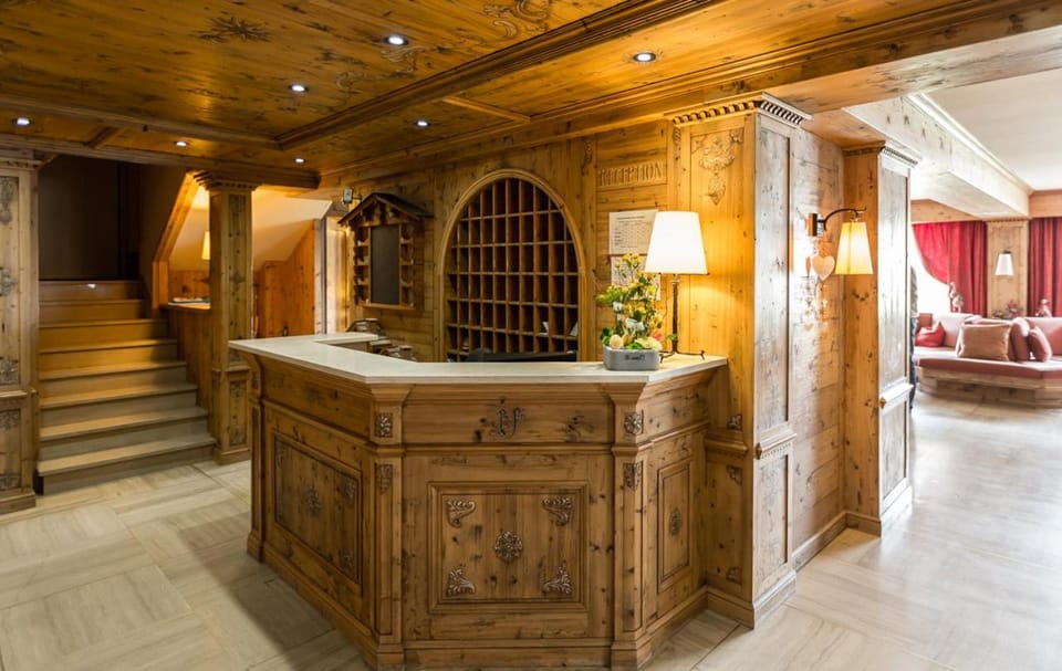 Hotel Champs Fleuris Morzine Hotel in Montriond