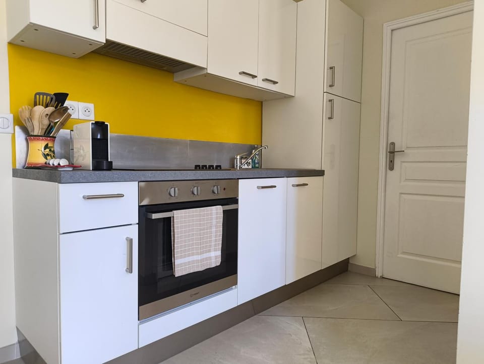Meyerbeer Beach Hostel in Nice