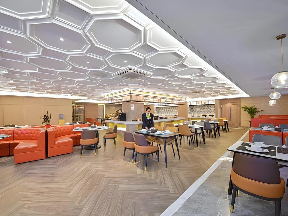 Vienna International Hotel 5.0 Jiangsu Kunshan City Center Hotel in Shanghai