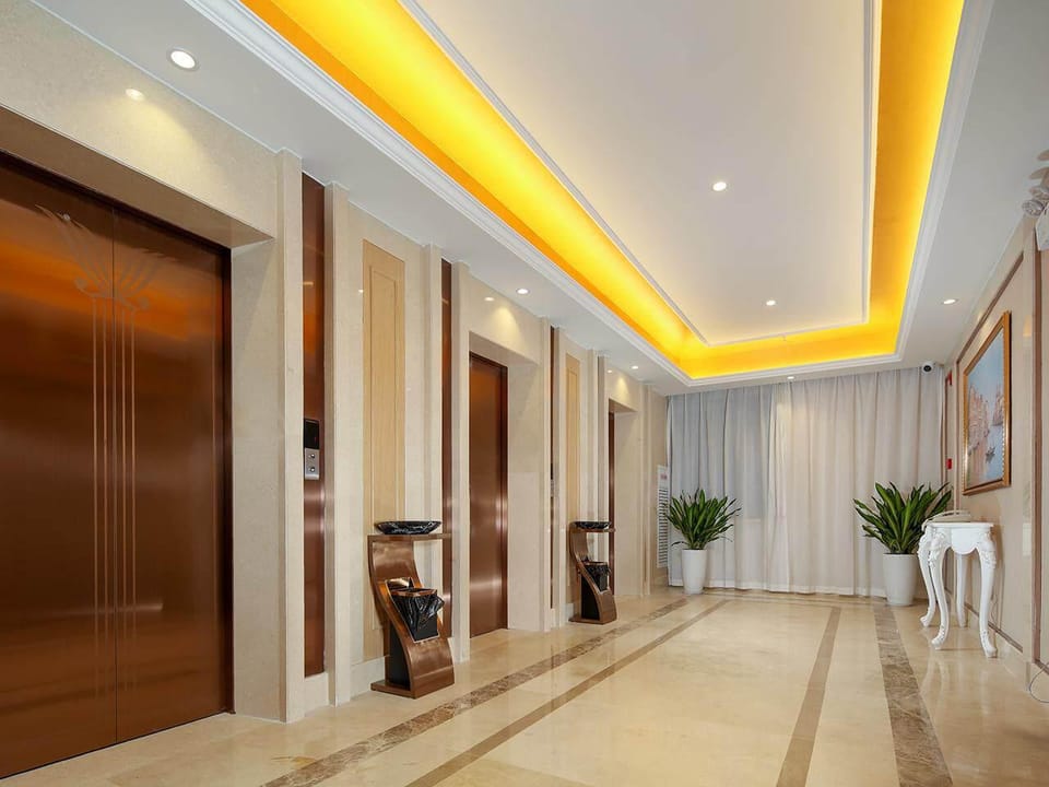 Vienna International Hotel Anhui Huainan Wanda Plaza High-speed Railway East Station Hotel in Jiangsu