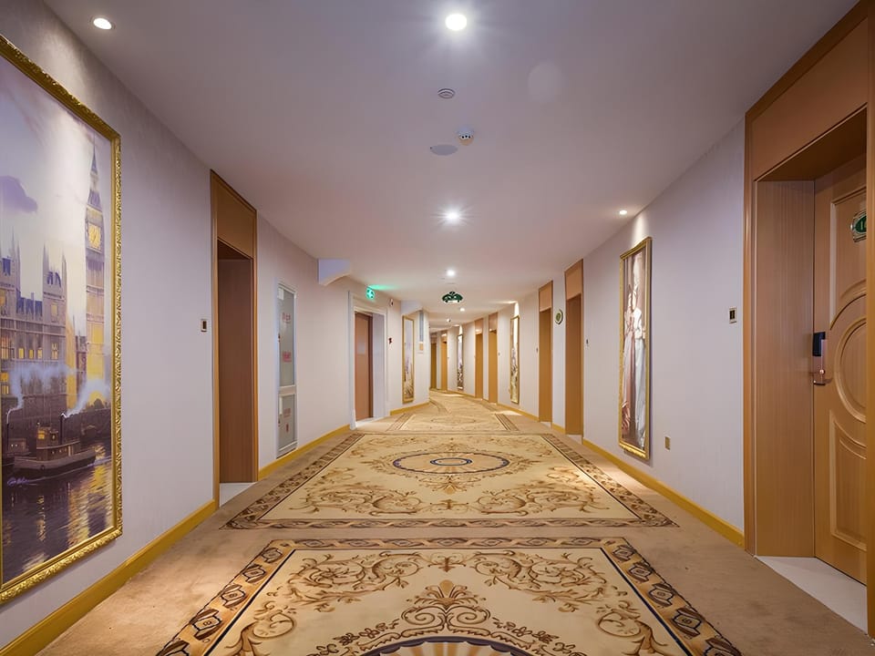 Vienna International Hotel Ningbo Fenghua Yintai Wanda Plaza Hotel in Zhejiang