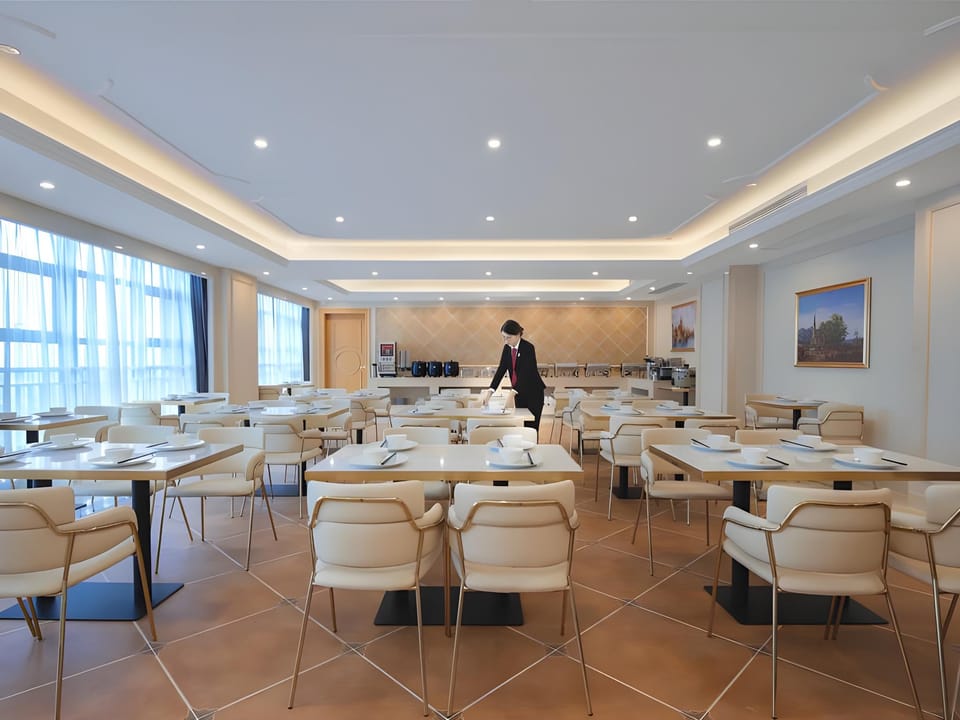 Vienna International Hotel Anhui Huangshan High-speed Railway North Station Xixinan Hotel in Zhejiang