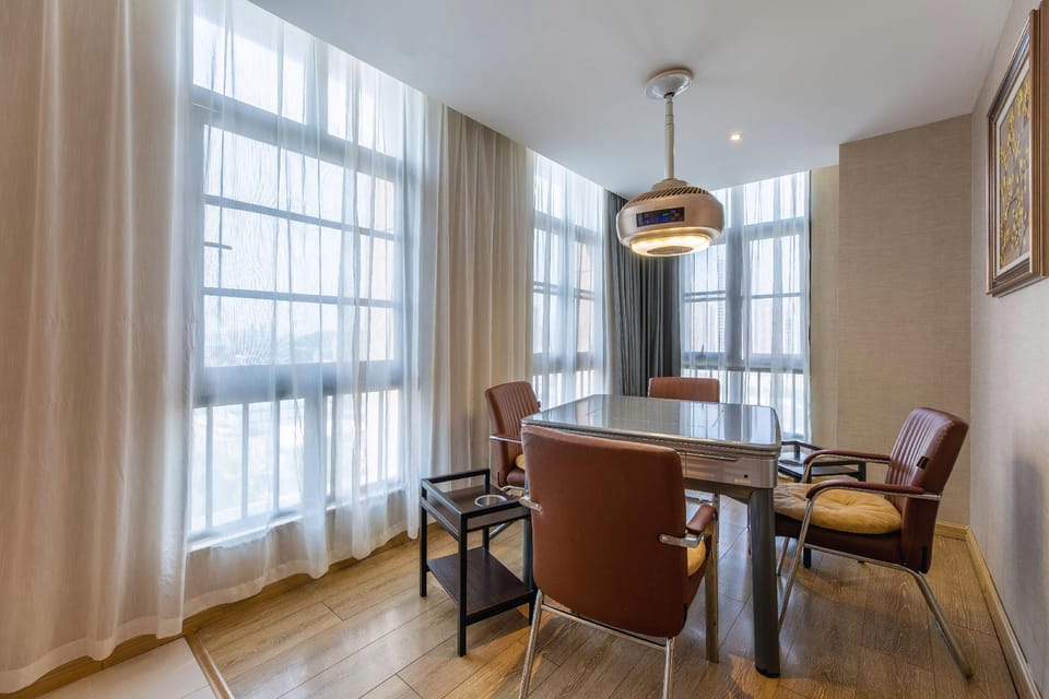 Vienna International Hotel Wuhan Wangjiawan Renxin Hui Hotel in Wuhan