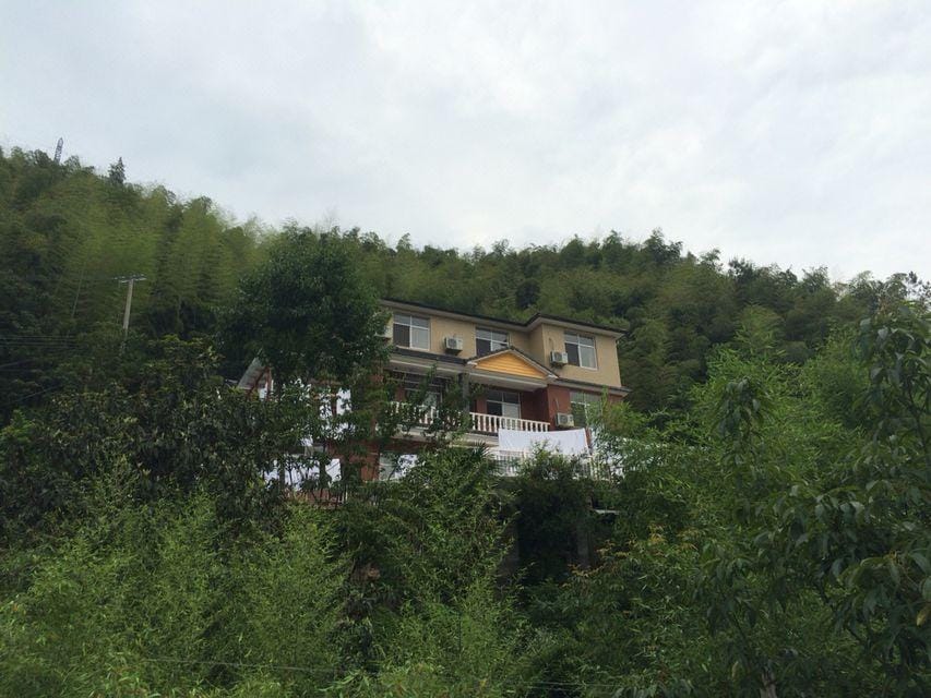Yixiangyuan Farmhouse Hotel in Hangzhou