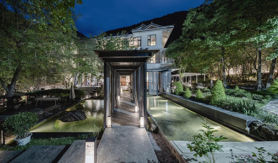 Luxury accommodations nestled in the woods Hotel in Sichuan