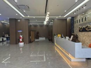 Lakeside Select Business Hotel Hotel in Jiangsu
