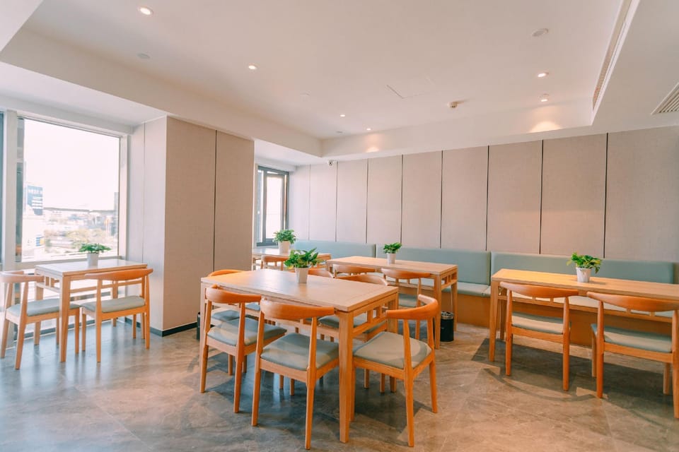 Qingmu Hotel (Nanjing Tianyin Avenue Metro Station Xinting East Road Branch) Hotel in Nanjing