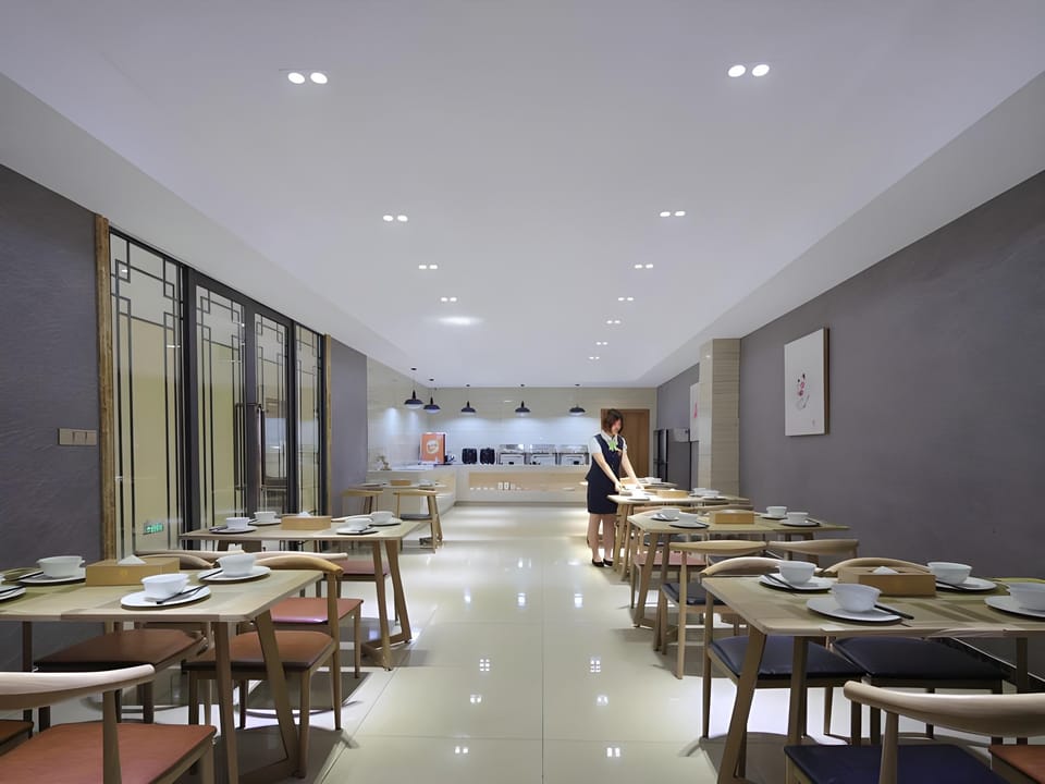 Vienna 3 Best Hotel Anhui Suzhou Lingbi Qishi Park Hotel in Jiangsu