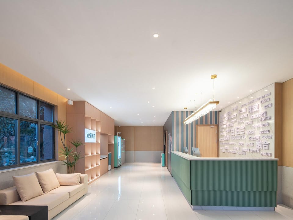 Magnotel Xuzhou Yunlong Lake Scenic Area People's Square Metro Station Hotel in Jiangsu