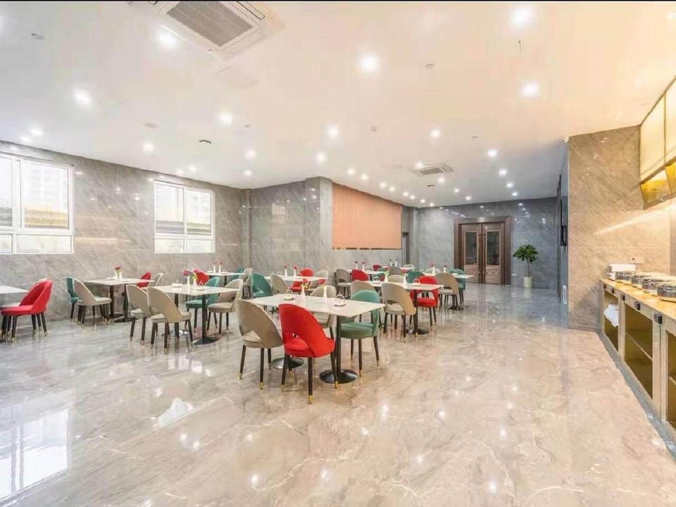 Magnotel Anqing Tongcheng High-Speed Railway East Station Xinbazhong Hotel in Jiangsu