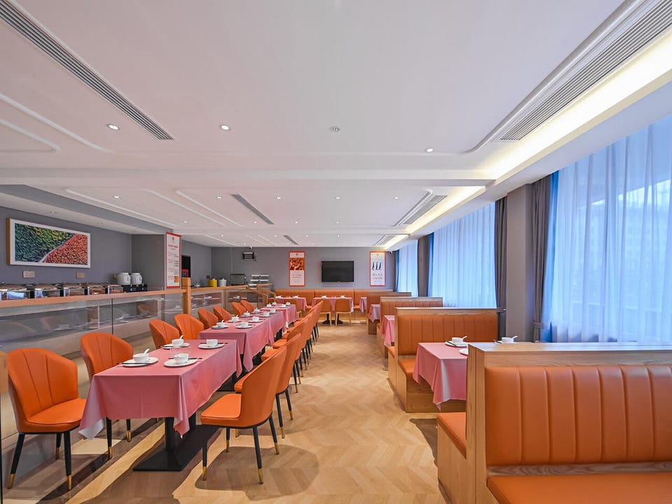 Vienna 3 Best Hotel Dongyang Huayuan Hongmu Furniture City Hengdian Airport Hotel in Zhejiang