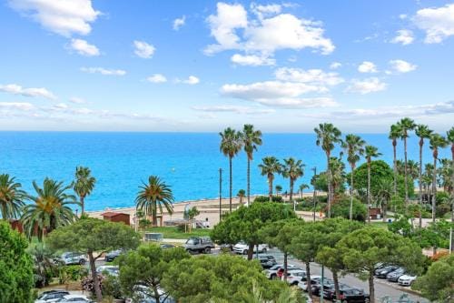 Bastion Ideally located, brightness, sea views Hotel in Menton
