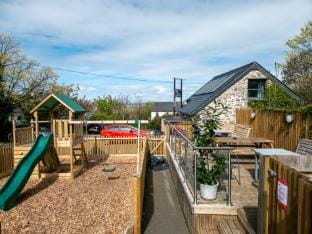 Welcome Lodge - 1 Bedroom Cottage - Llanrhidian Hotel in Wales