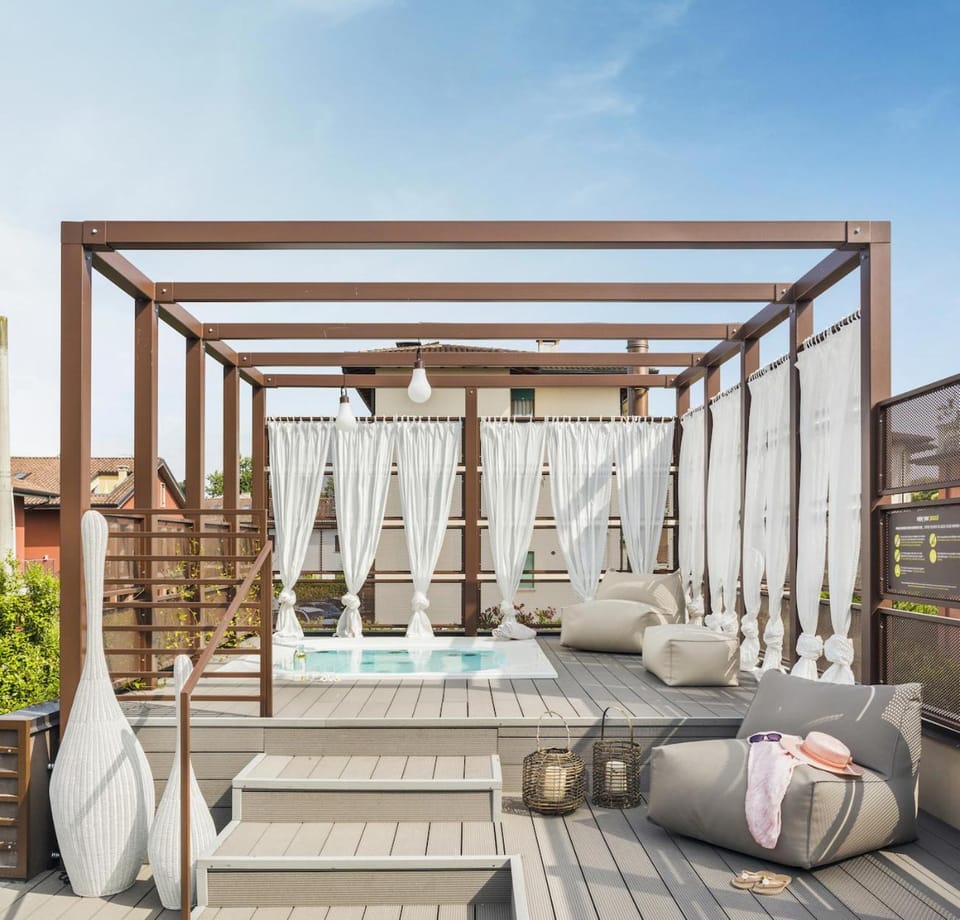 Enjoy Garda Hotel Hotel in Peschiera del Garda