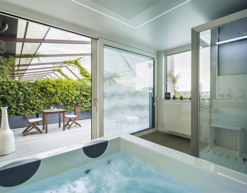 Enjoy Garda Hotel Hotel in Peschiera del Garda