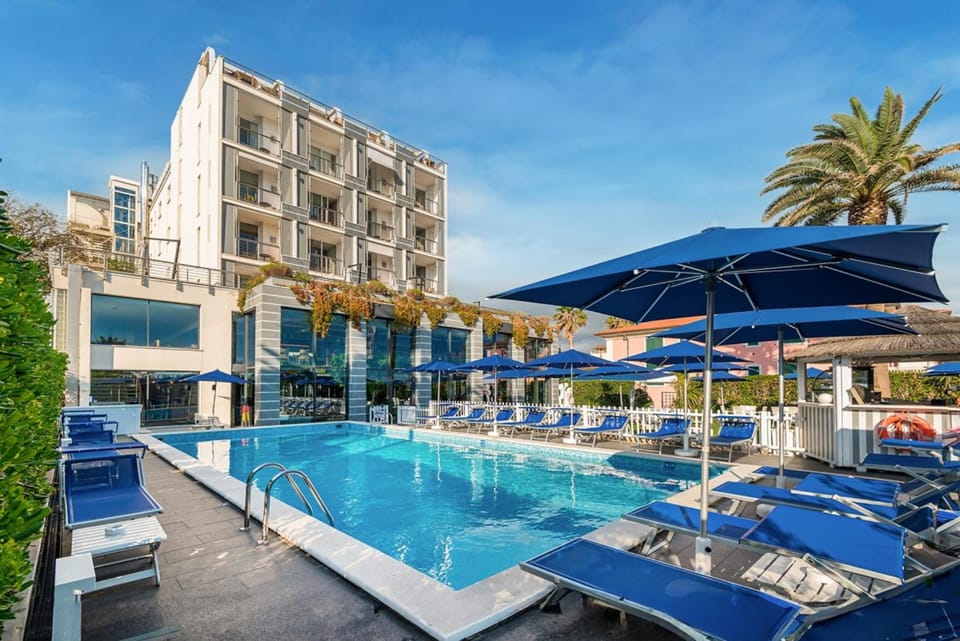 Hotel Excelsior Hotel in Marina di Massa