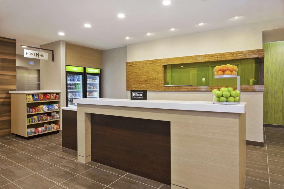 Home2 Suites by Hilton West Bloomfield Detroit Hotel in Lake Erie
