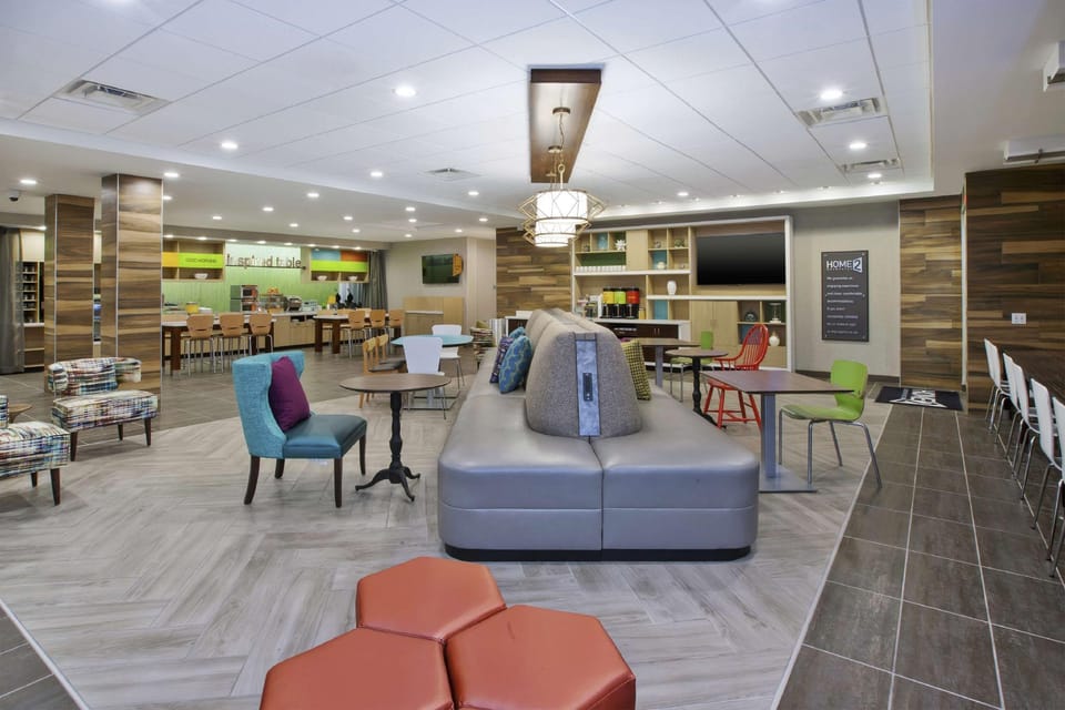Home2 Suites by Hilton West Bloomfield Detroit Hotel in Lake Erie