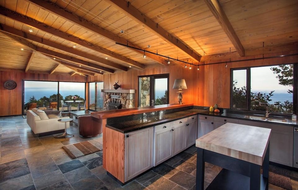 Post Ranch Inn Hotel in Sierra Nevada