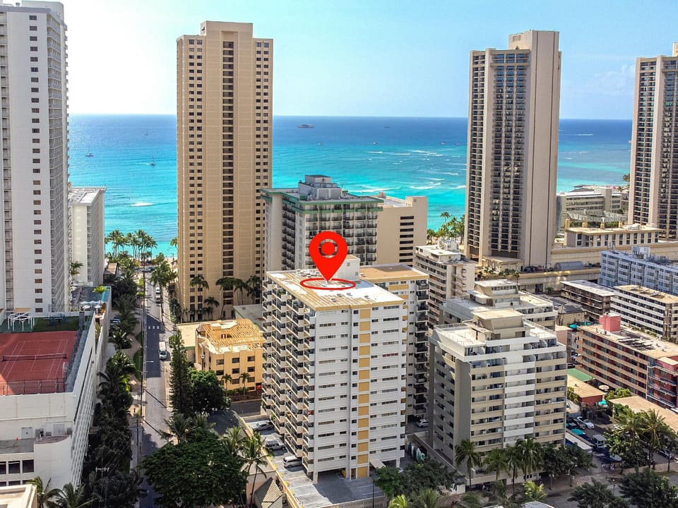 2BR/2BA Condos in Kuhio at Waikiki with Parking! Hotel in Honolulu