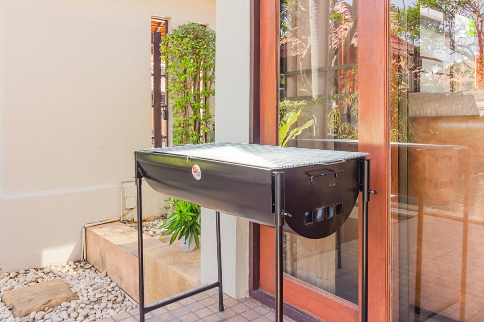 Bali Haven 3BDR Private Pool Villa Hotel in Pattaya City
