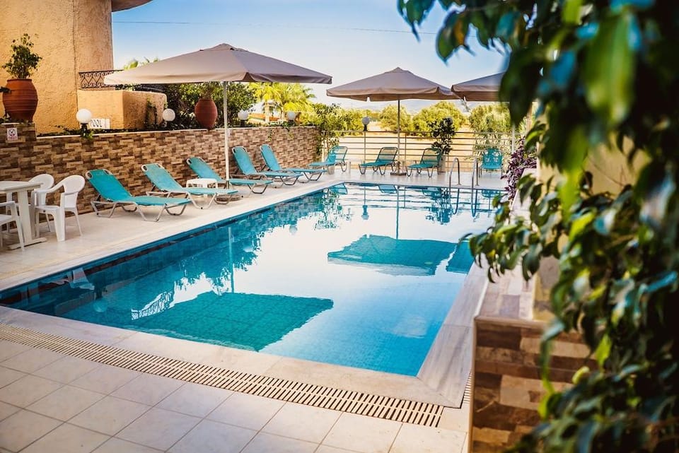 Cloud 9 Hotel Shisha & Cocktail Bar - Adults Only Hotel in Malia, Crete
