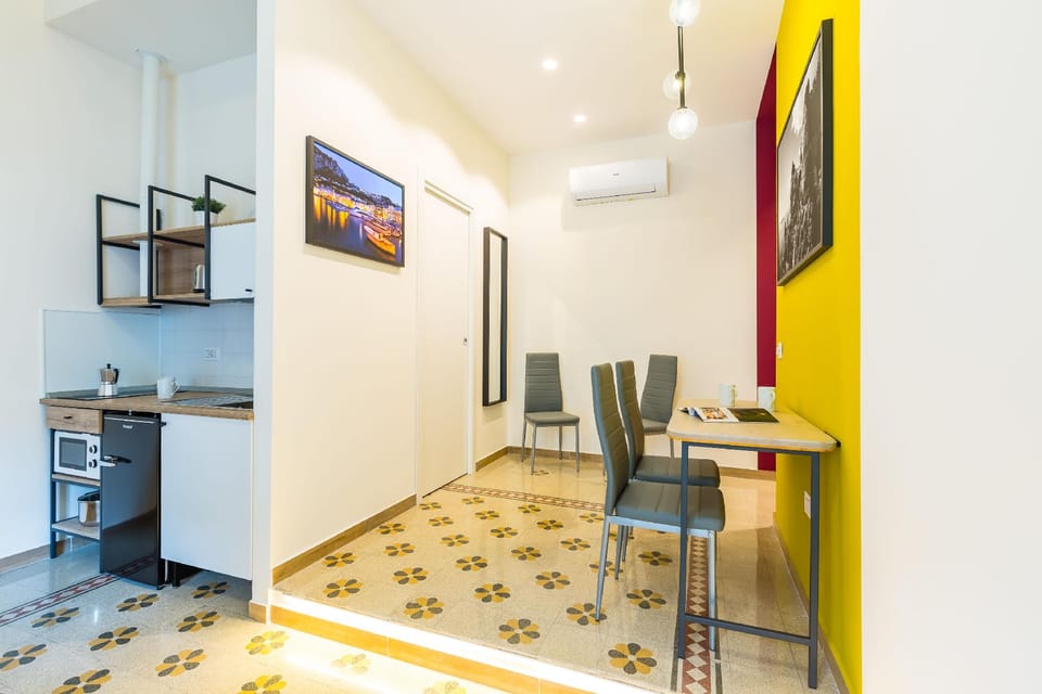 Napoli Central Station Apts & Suites Hotel in Naples