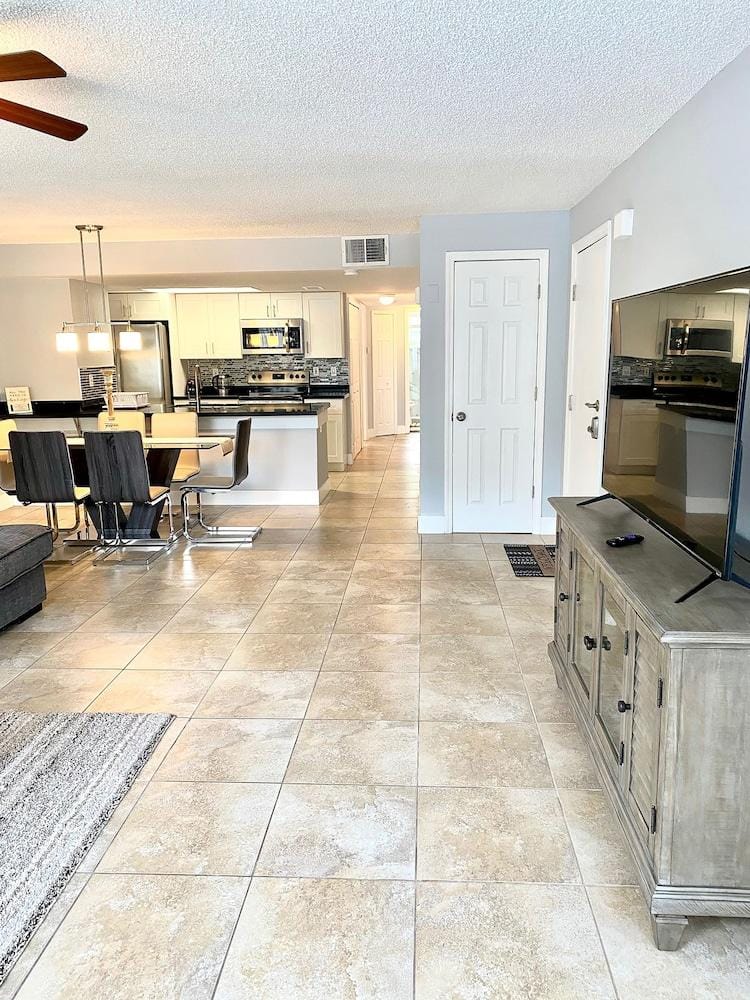 Beautiful Luxury Apartment - Close to Disney Hotel in Kissimmee