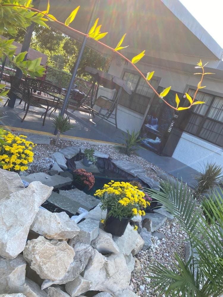 Madill Inn Hotel in Lake Texoma