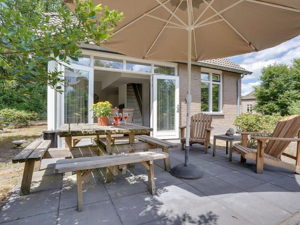 Holiday Home With a Terrace at Bedafse Bergen Hotel in Limburg (province)
