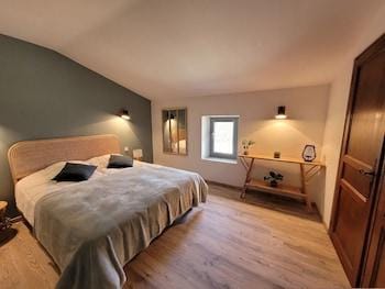 Les Grandes Mollières Hotel in Provence-Alpes-Côte d'Azur