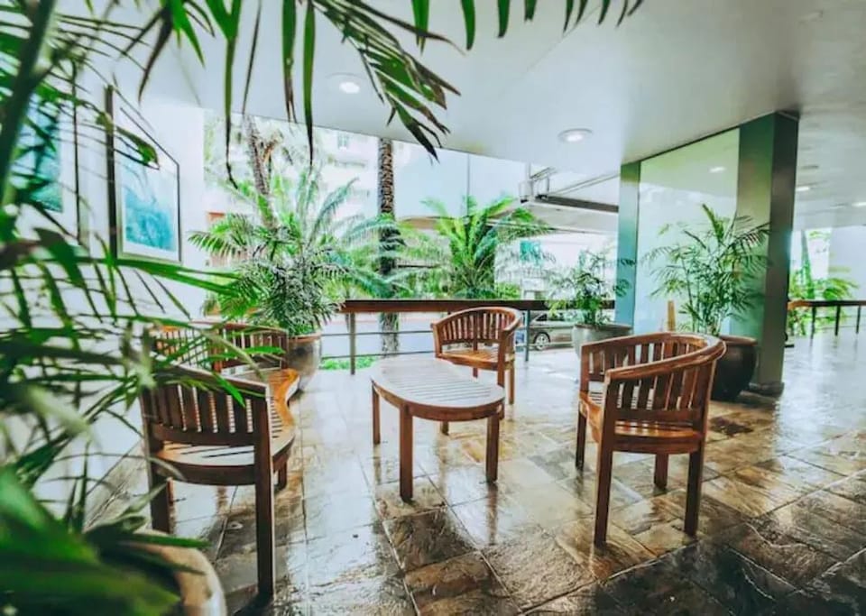 Ilikai Marina Vacations Hotel in Honolulu