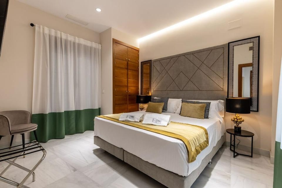 BIBO SUITES REAL CHANCILLERIA Hotel in Granada