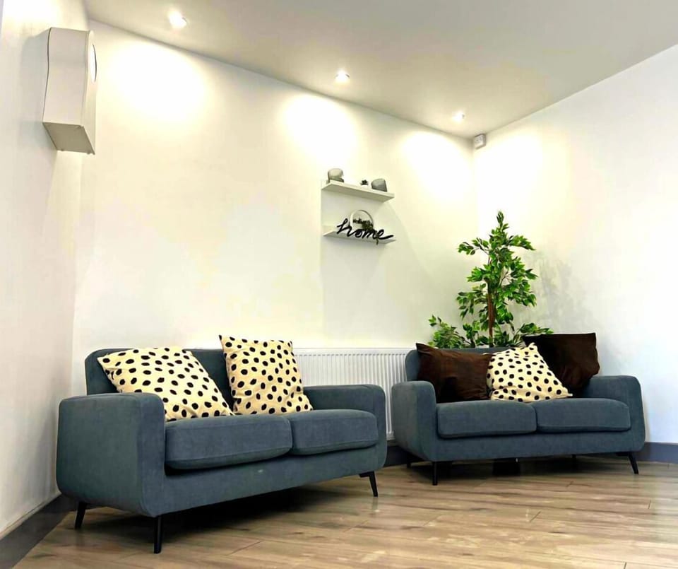 Darlington Suites by SA Stays Hotel in Wigan