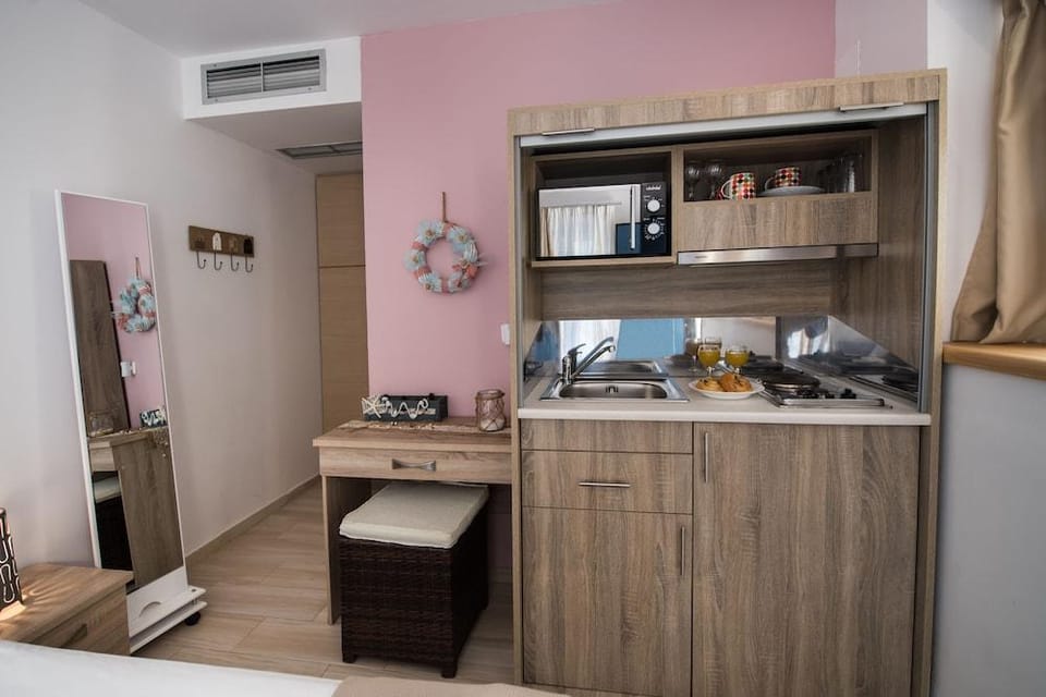Ilianthos Apartments & Studios Hotel in Peloponnese, Western Greece and the Ionian