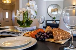 Luxury Flat in Northwood Hotel in Watford