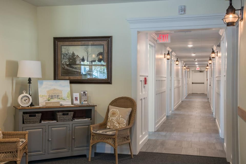 Harbor House Inn Hotel in Sackets Harbor