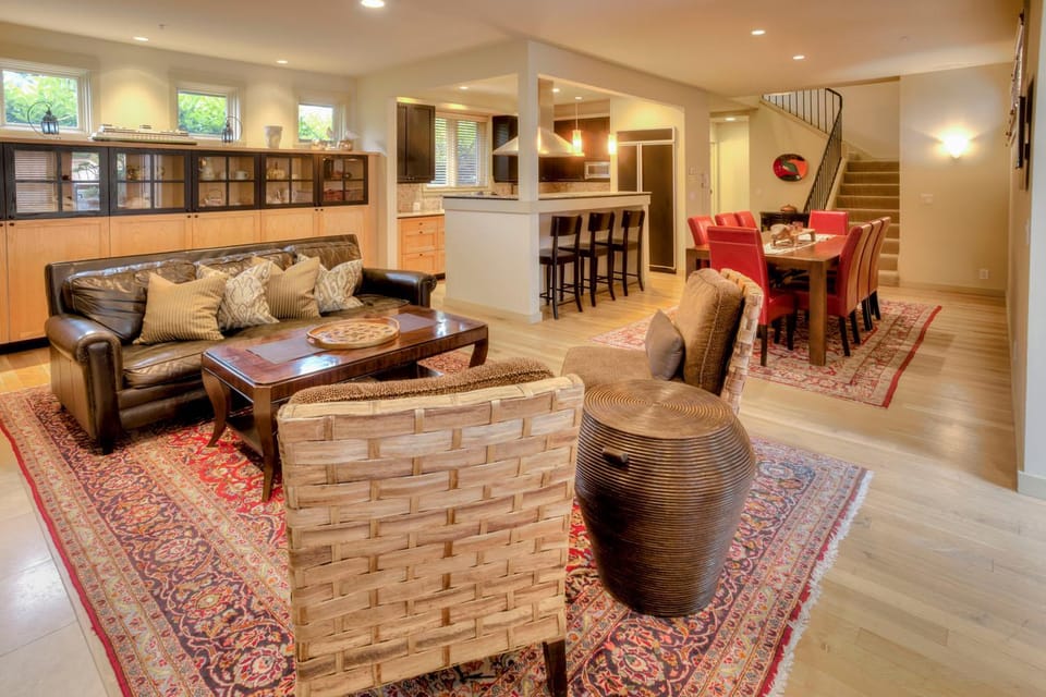 The Eagle Harbor Inn Hotel in Bainbridge Island