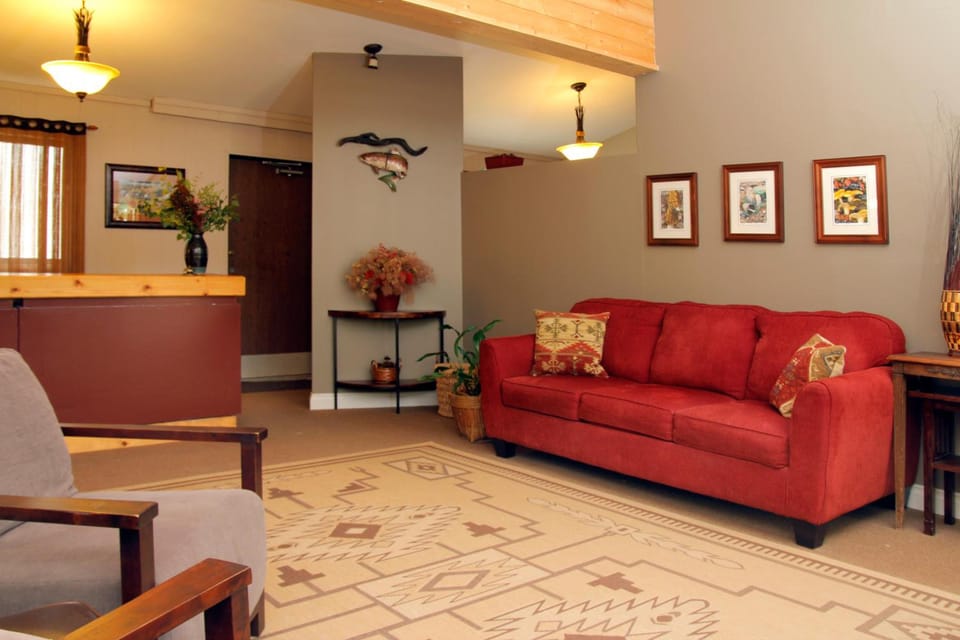 Coho Cottages Hotel in Willow Creek