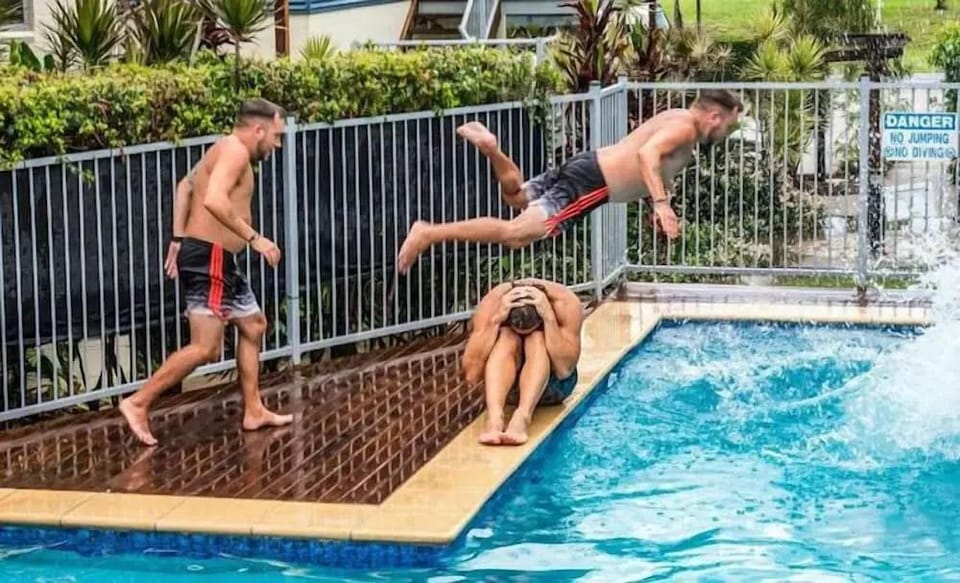 Emus Beach Resort Hotel in Emu Park