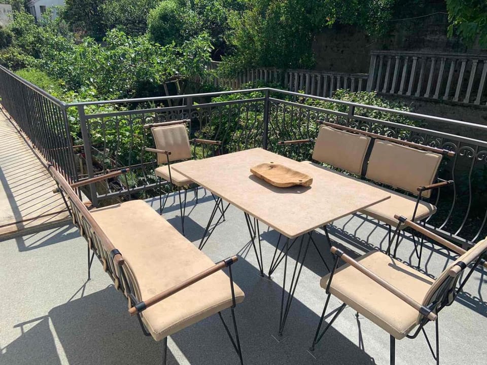 Alex Apartments Hotel in Budva