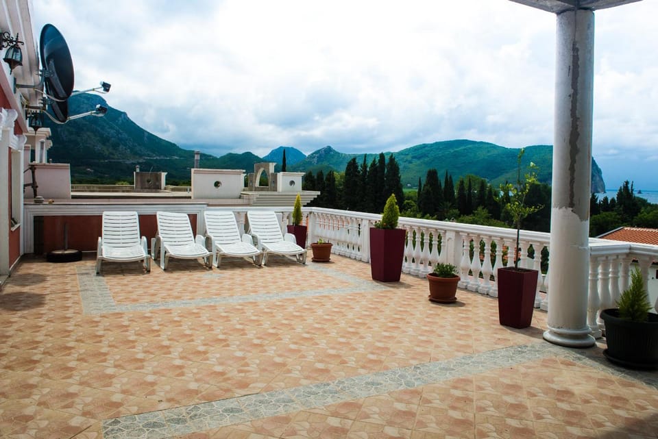 Hotel Wellness & Spa Angelo Gabriel Hotel in Budva Municipality
