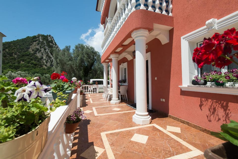 Hotel Wellness & Spa Angelo Gabriel Hotel in Budva Municipality