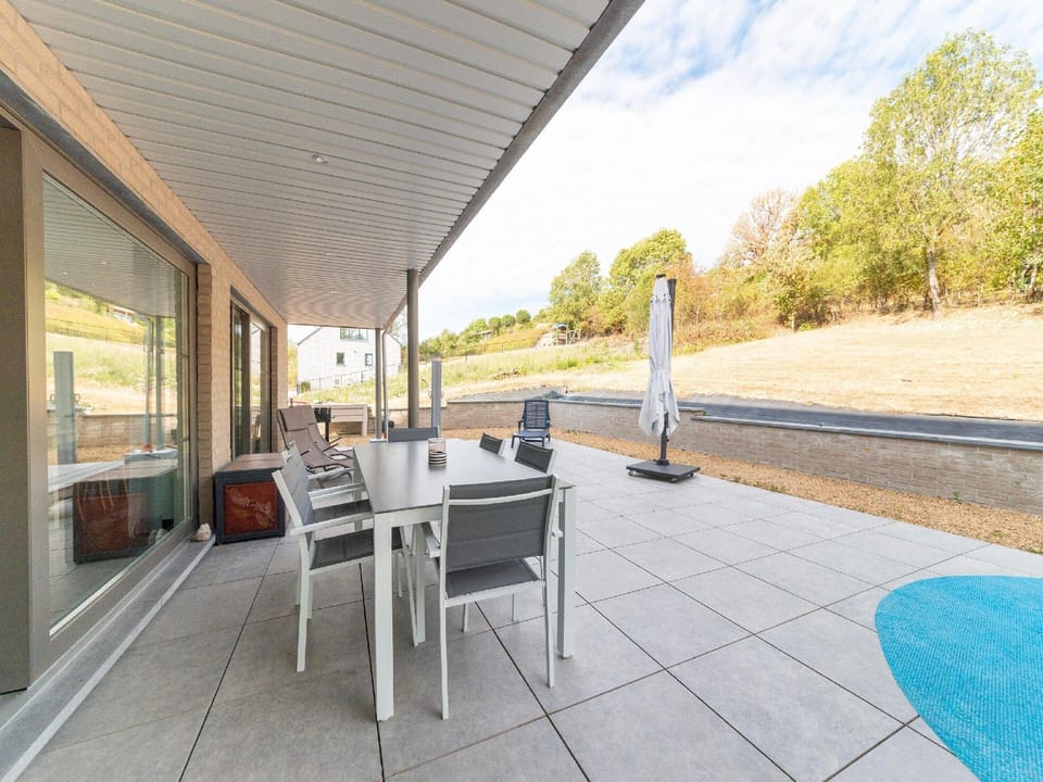 Spacious Home, Durbuy Hotel in Wallonia, Belgium