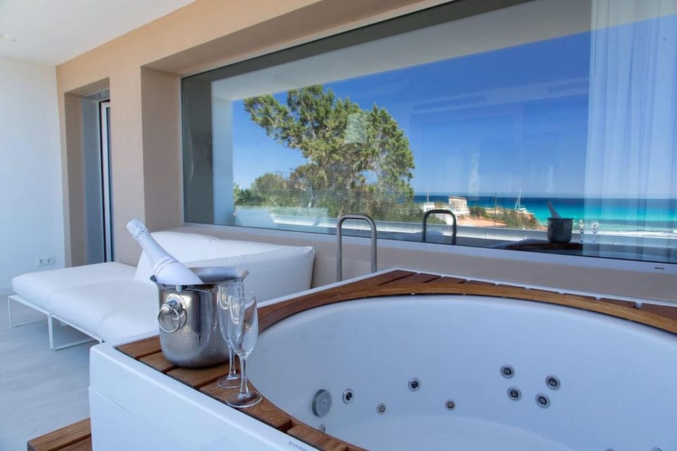 Hotel Cala Saona & Spa Hotel in Formentera